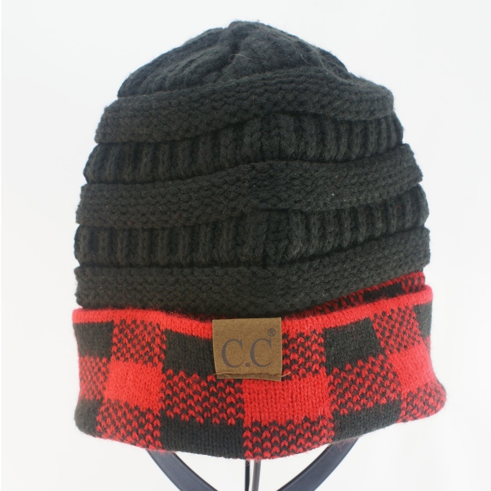CC Exclusives Beanie Hat Womens Black Red Buffalo Plaid Knit Cuff Winter Cap